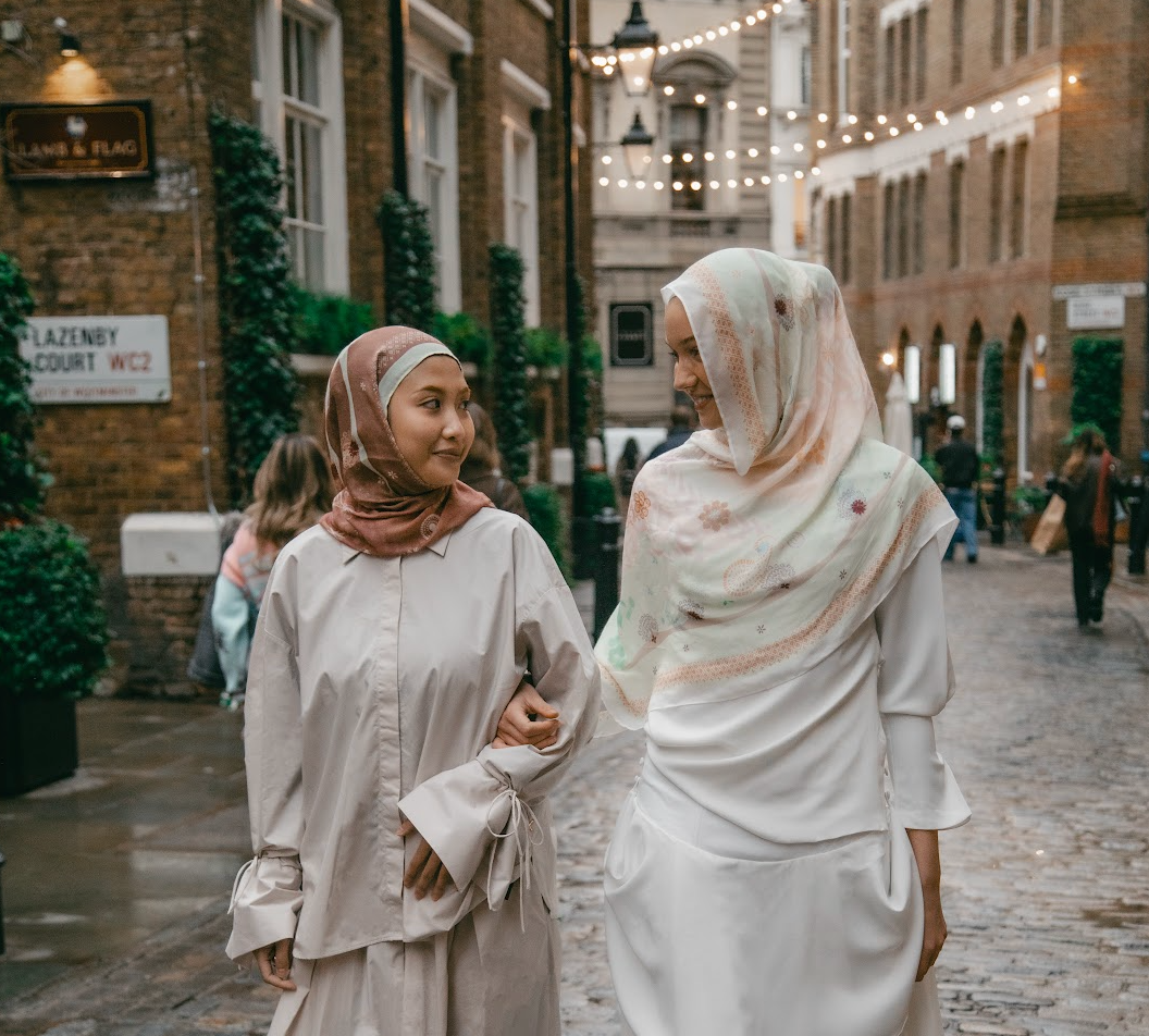 Modestalk UK: Across Cities With Modesty