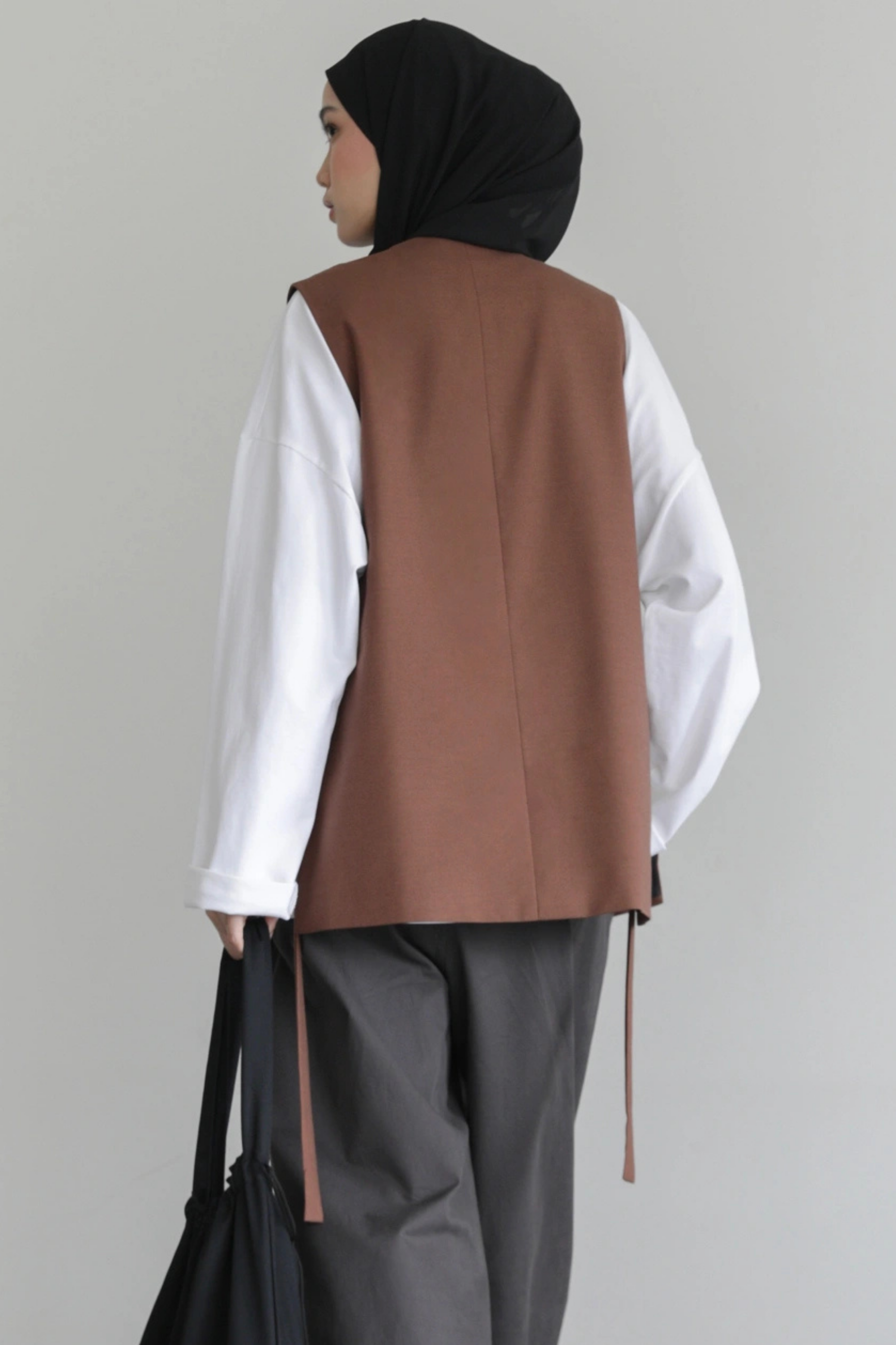 Sabamodest | Split Vest Caramel