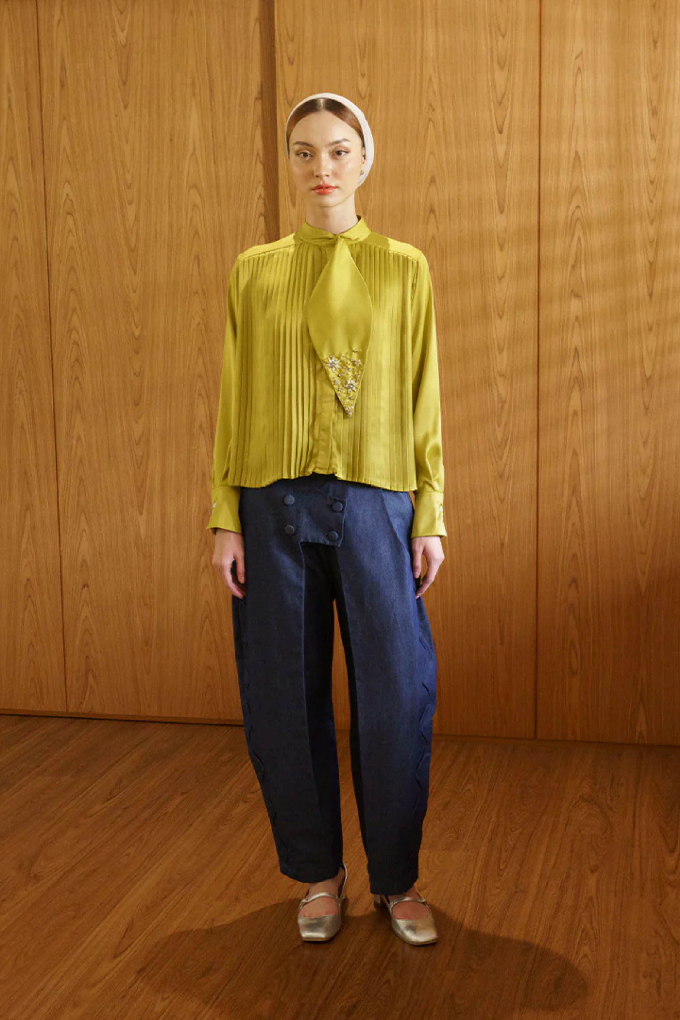 Jenna & Kaia | Reyyn Top Olive Gold