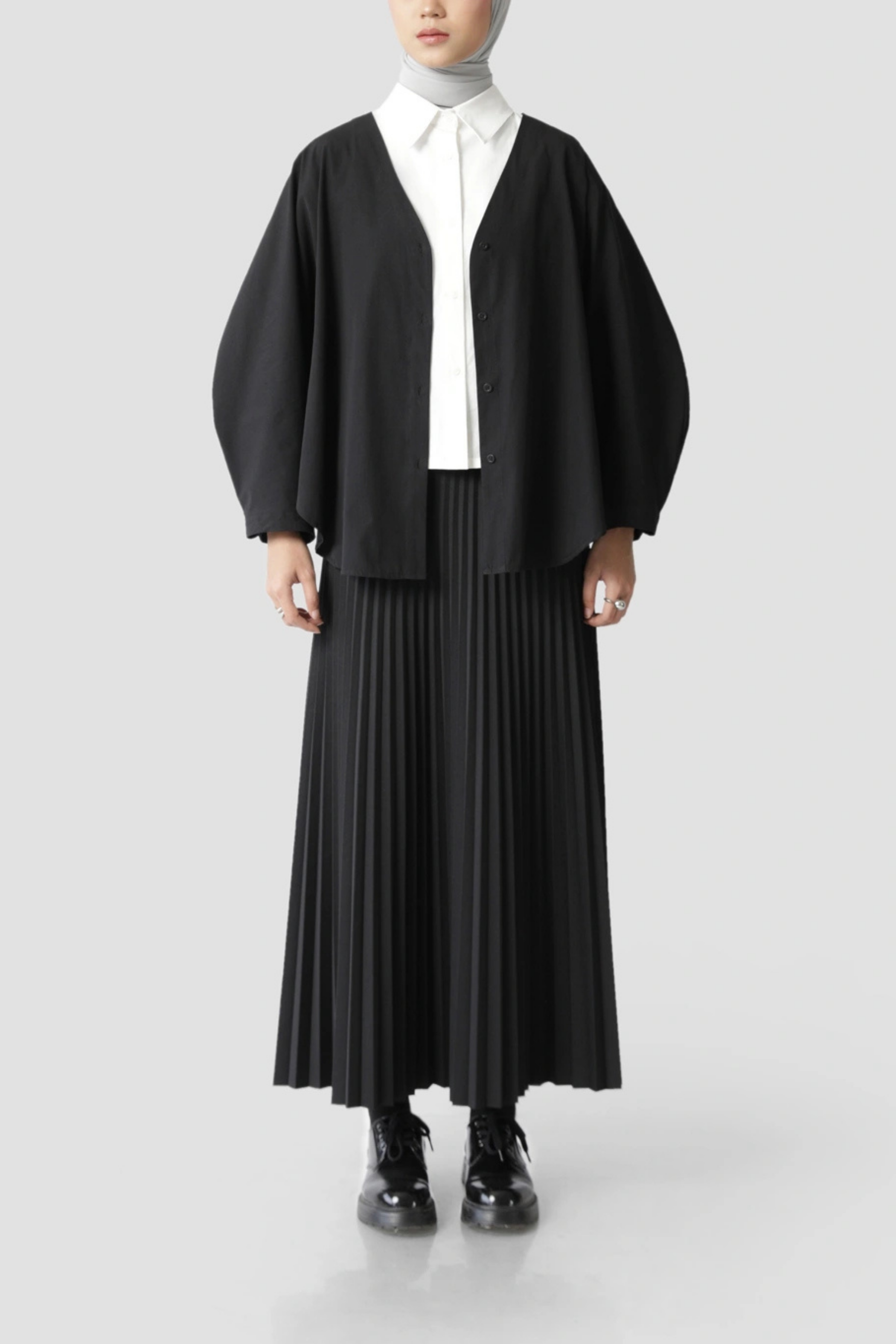 Sabamodest | Poplin V-neck Shirt