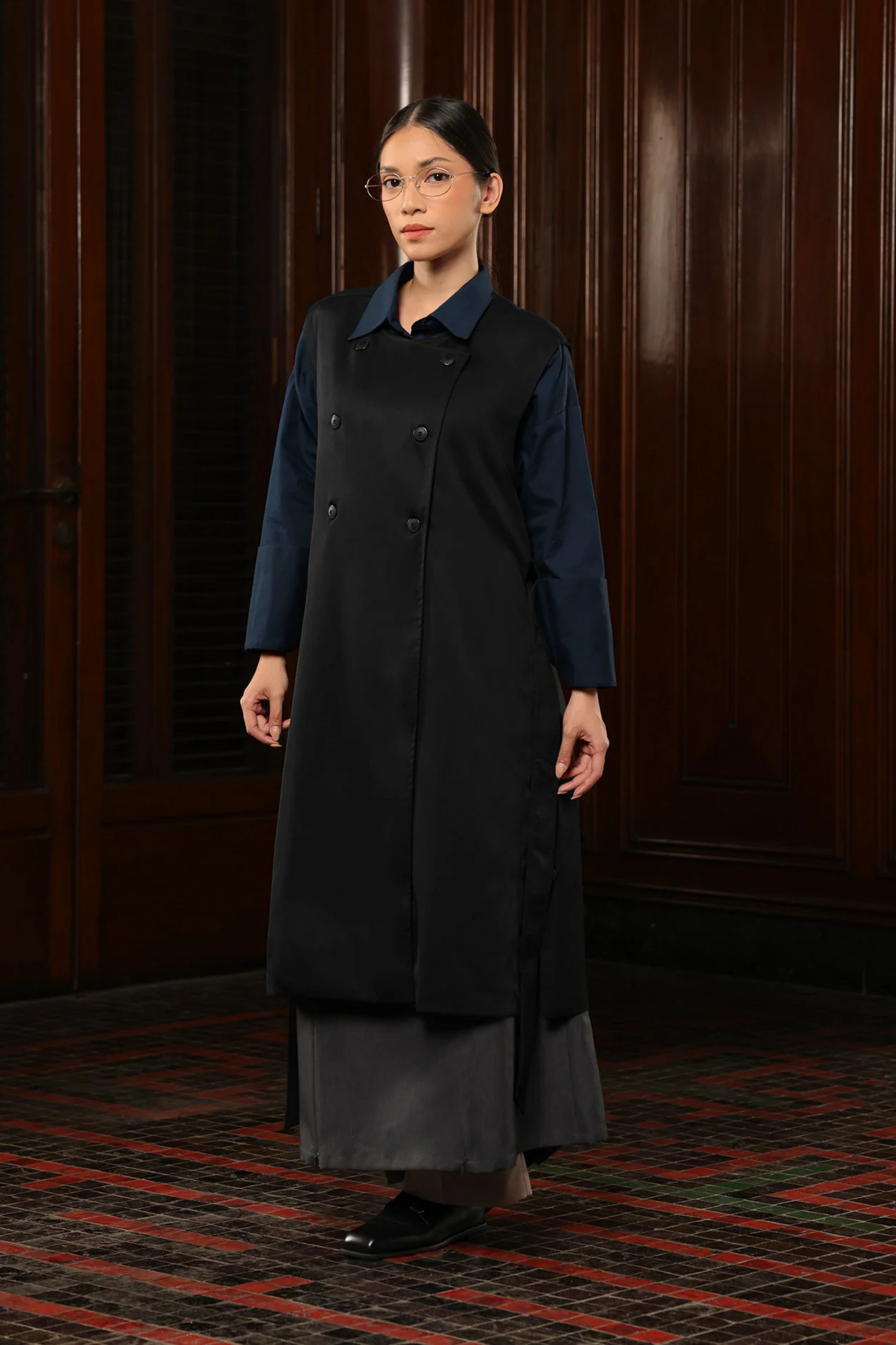 THENBLANK | Sleeveless Coat Black