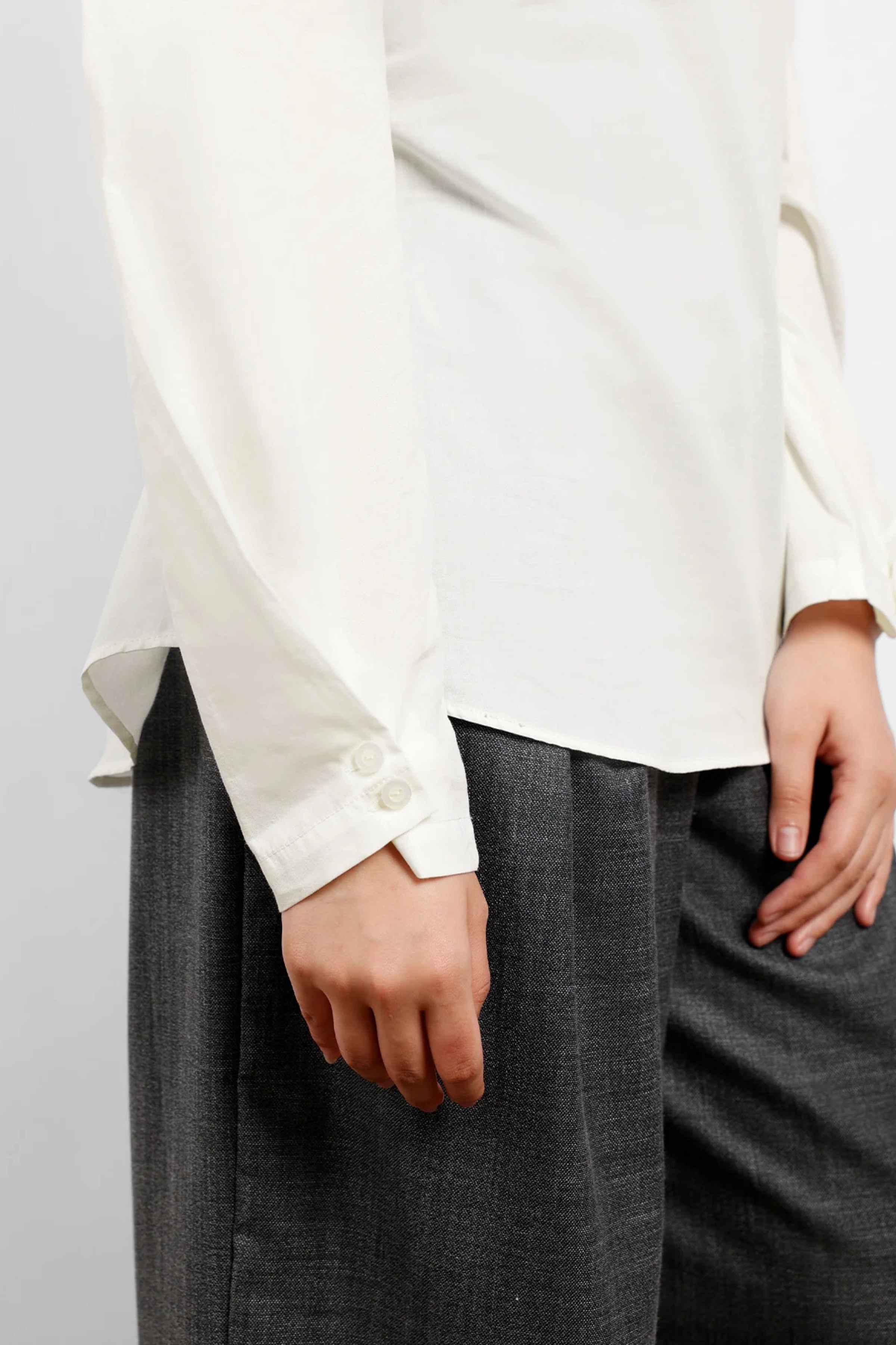 THENBLANK | Cloud Blouse Off-white
