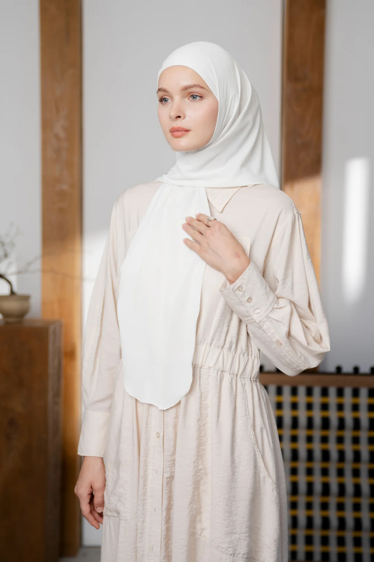 Heaven Lights | Ayse Curve Wheat
