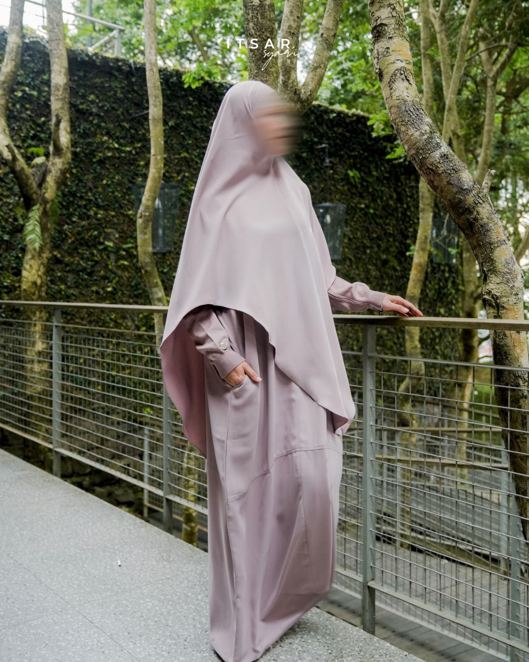 Itsar | Casa Knit Abaya